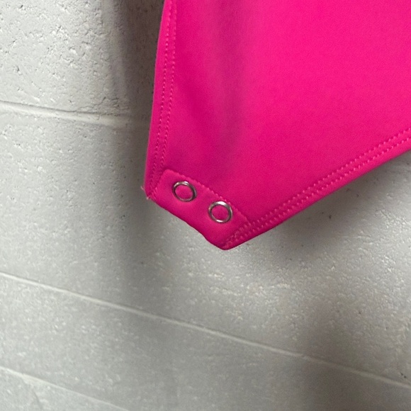 Good American Hot Pink sleeveless Bodysuit with V-neck - Picture 3 of 7